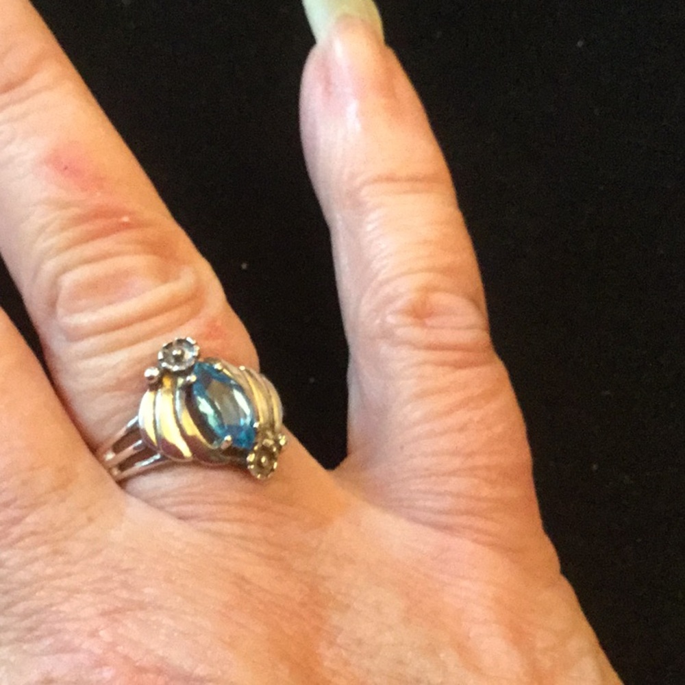 Estate Marquee Cut Blue Topaz Ring - Picture 3 of 8